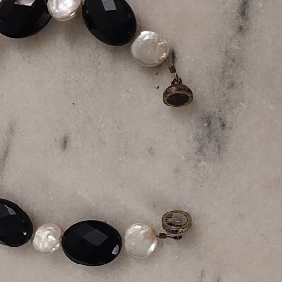 Vintage Iridescent Coin Pearls & Black Faceted Onyx Bead Bracelet Magnetic Clasp - Picture 11 of 12